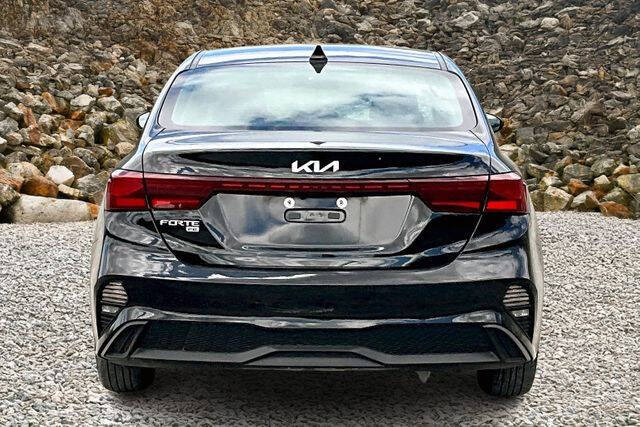 2022 Kia Forte FE