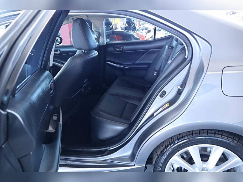 2016 Lexus IS 200t
