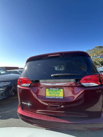 2018 Chrysler Pacifica LX