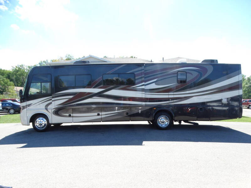 2012 Ford Motorhome Chassis for sale at SOUTHERN SELECT AUTO SALES in Medina OH