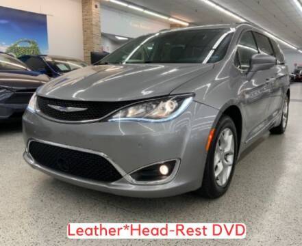 2019 Chrysler Pacifica for sale at Dixie Imports in Fairfield OH