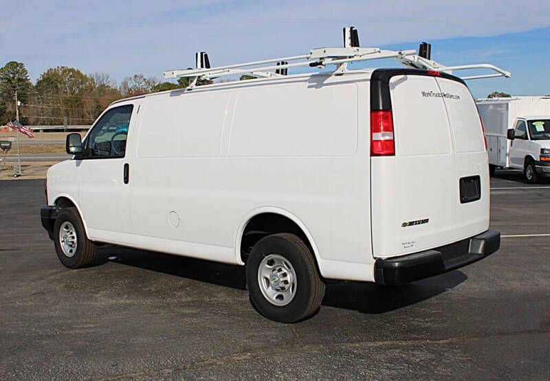 2024 Chevrolet Express 2500