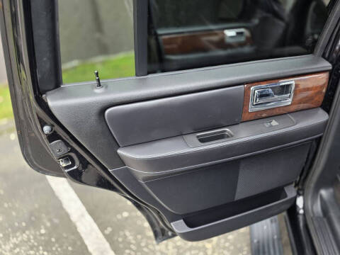 2016 Lincoln Navigator Select