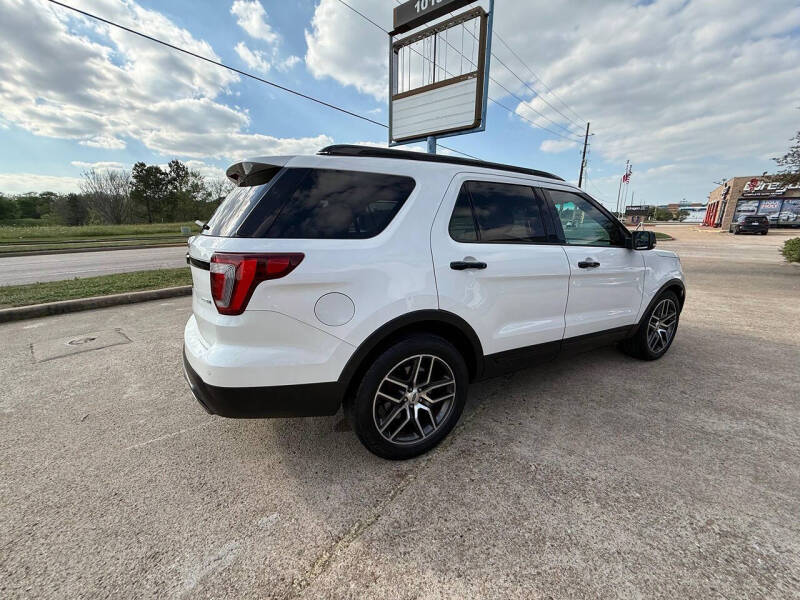 2016 Ford Explorer Sport