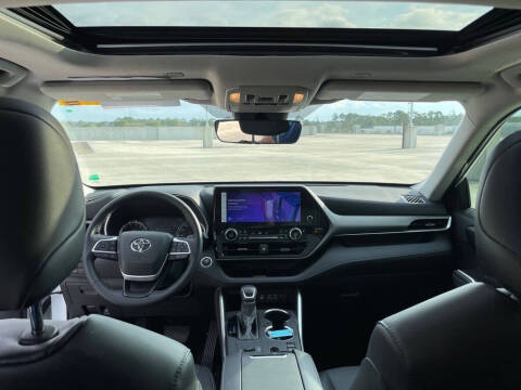 2024 Toyota Highlander XLE