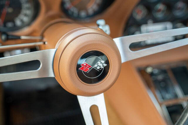 1973 Chevrolet Corvette 28