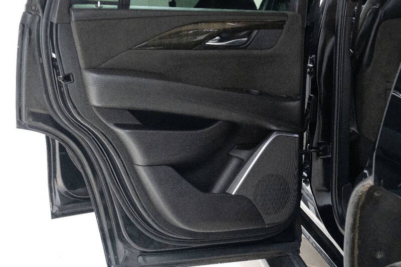 2020 Cadillac Escalade Platinum