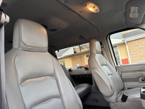 2009 Ford E-Series E-350 SD XLT