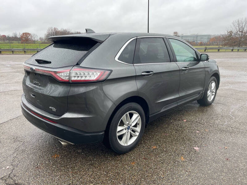 2016 Ford Edge SEL photo 9