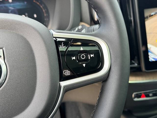 2026 Volvo XC60 B5 Core