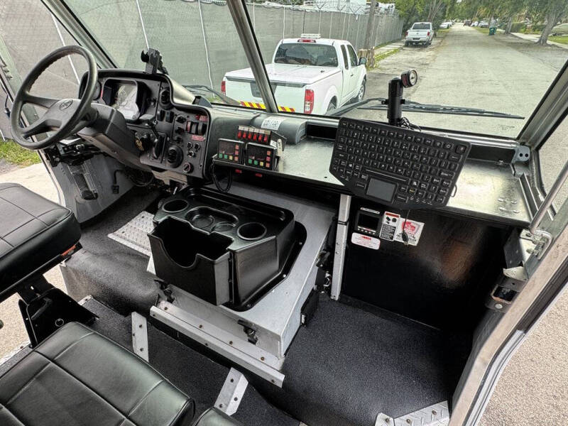 2016 Freightliner MT45 Chassis