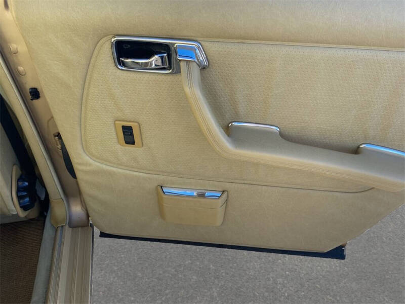 1985 Mercedes-Benz 300-Class 300 D