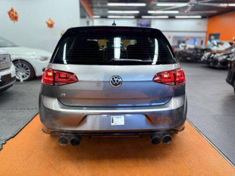 2017 Volkswagen Golf R 4Motion