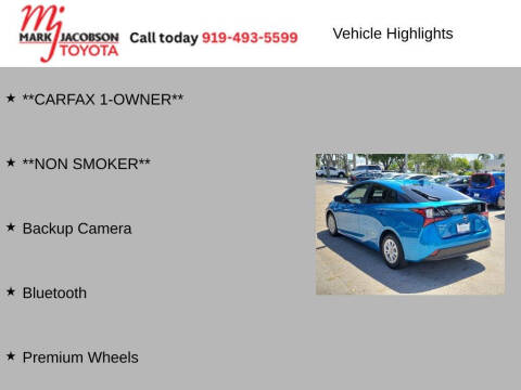 2022 Toyota Prius LE