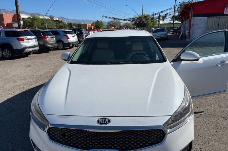 2018 Kia Cadenza Premium