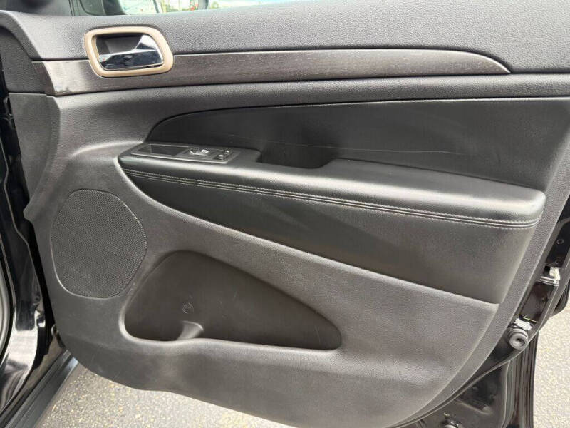 2017 Jeep Grand Cherokee Laredo