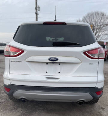 2015 Ford Escape SE