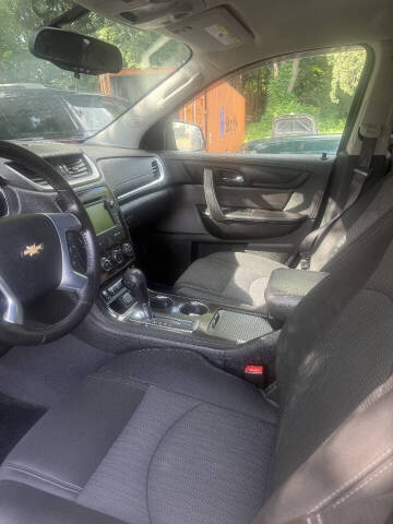 2017 Chevrolet Traverse LT