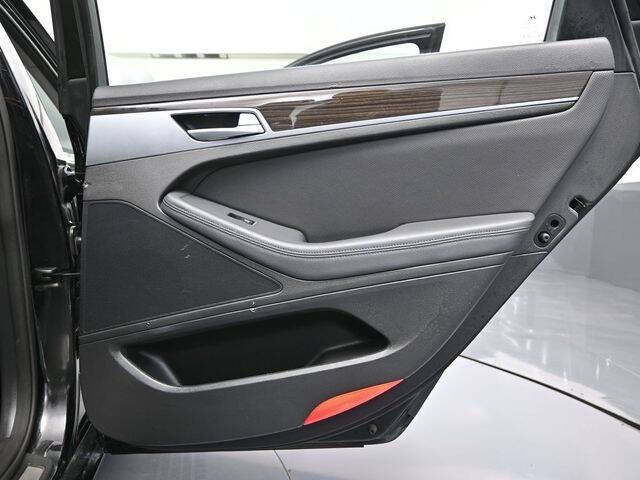 2015 Hyundai Genesis