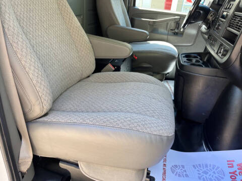 2017 GMC Savana 2500