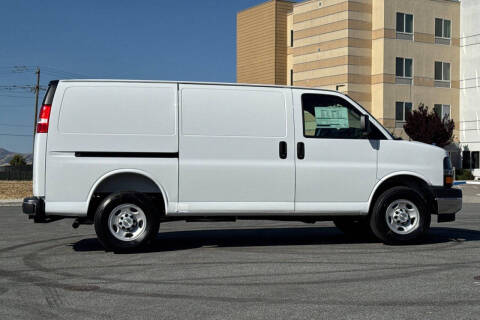 2025 Chevrolet Express 2500