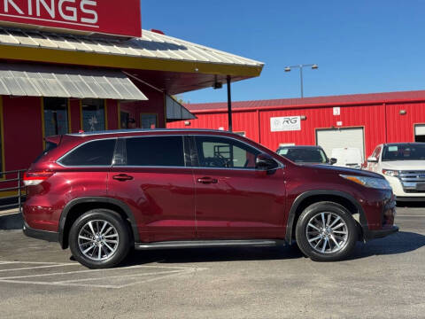 2017 Toyota Highlander SE