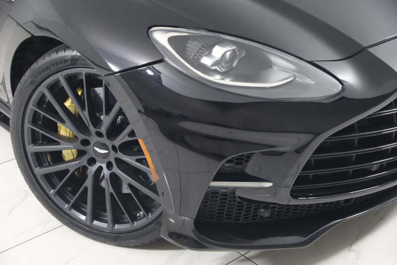 2023 Aston Martin DBX 707