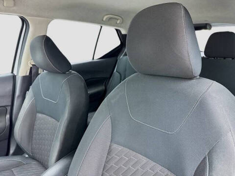 2022 Nissan Kicks SV