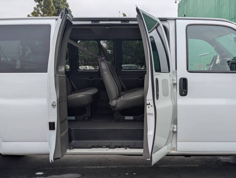 2018 GMC Savana LT 3500