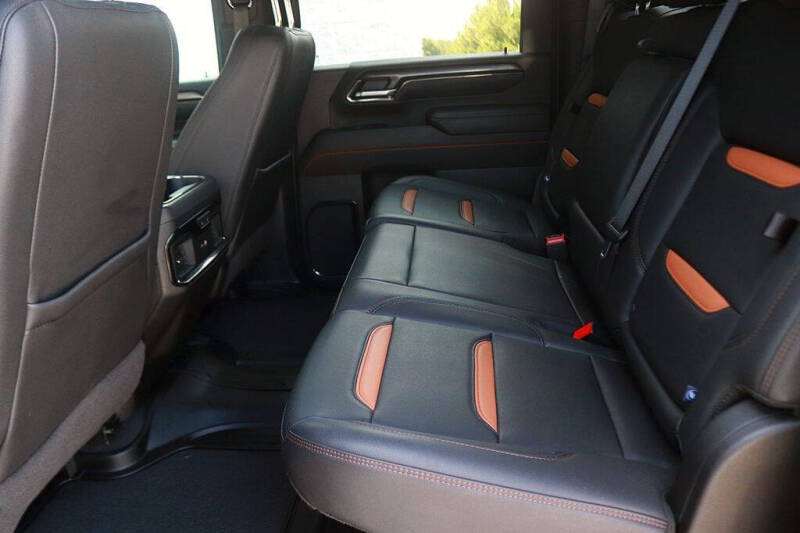 2024 GMC Sierra 2500HD AT4 - Photo 18