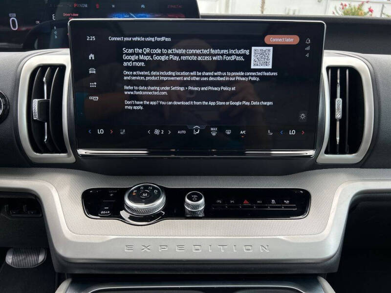 2025 Ford Expedition Active