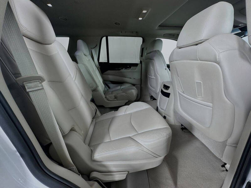 2019 Cadillac Escalade Luxury