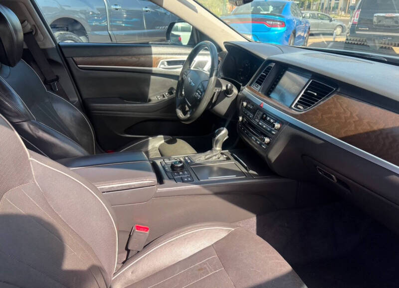 2017 Genesis G80
