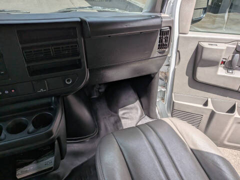 2023 Chevrolet Express 2500