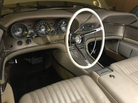 1962 Ford Thunderbird