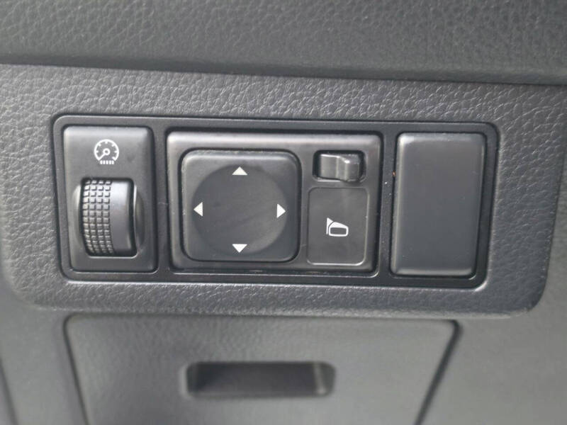 2011 Nissan Versa 1.8 S