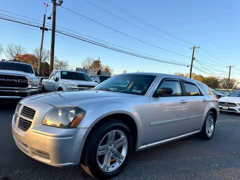 2006 Dodge Magnum SE