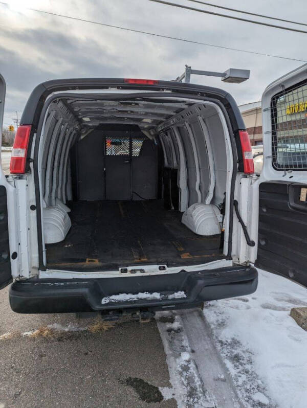 2021 Chevrolet Express 2500