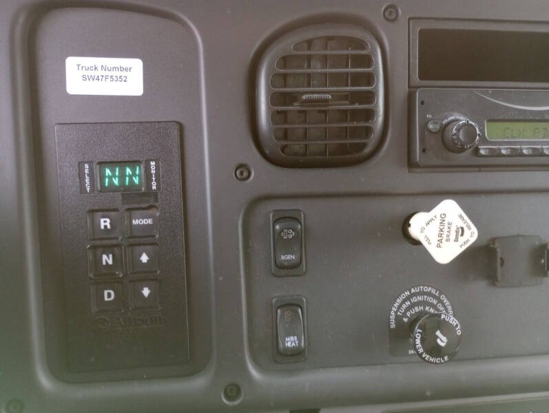 2014 Freightliner M2 106