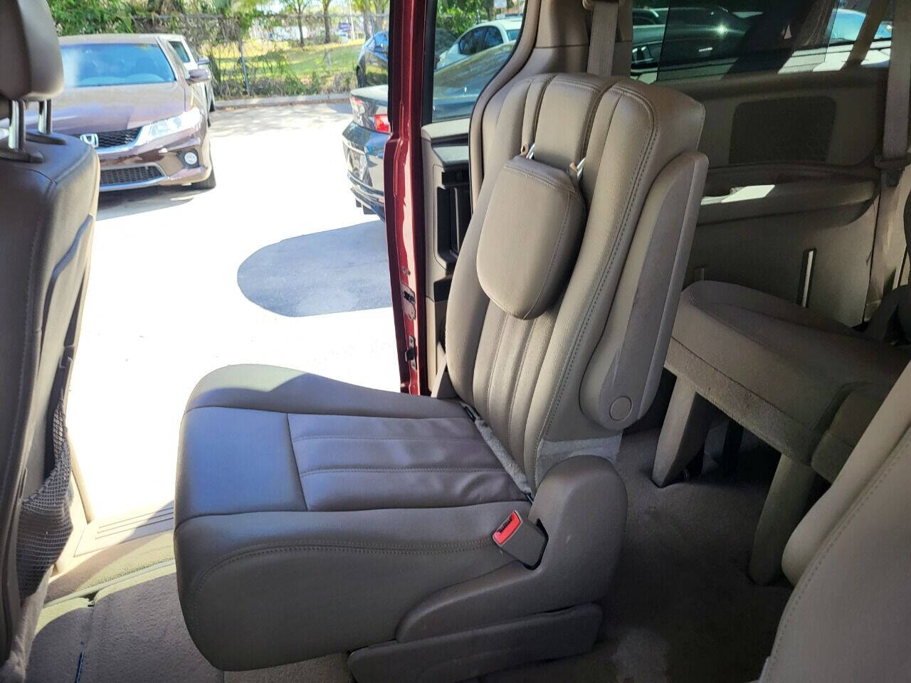 2016 Chrysler Town and Country for sale at FAMILY AUTO BROKERS in Longwood, FL