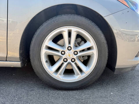 2017 Chevrolet Cruze LT Auto