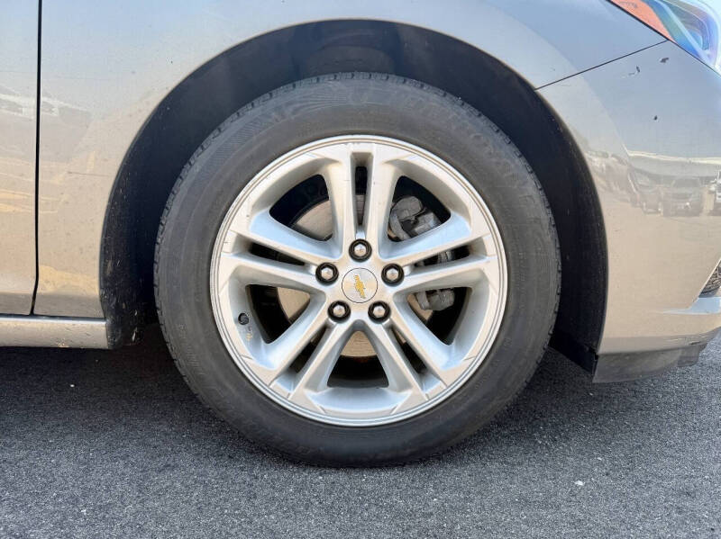 2017 Chevrolet Cruze LT Auto