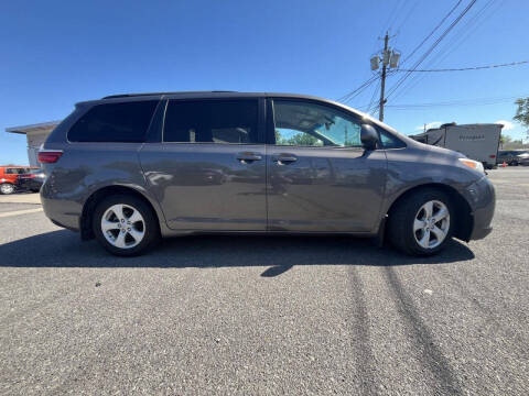 2017 Toyota Sienna