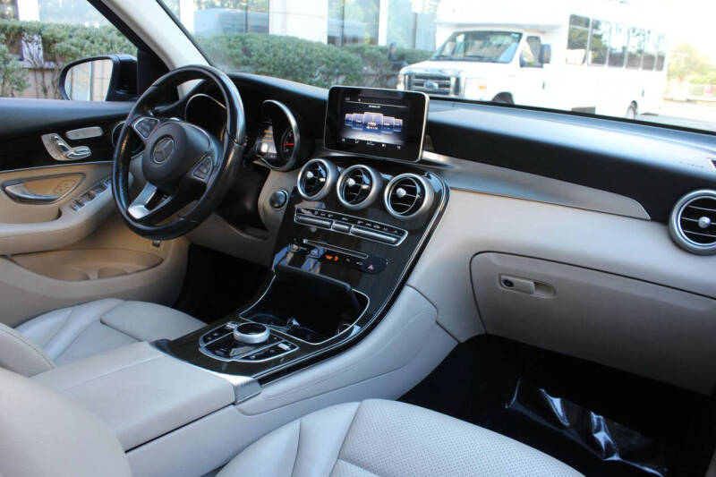 2017 Mercedes-Benz GLC GLC 300 4MATIC