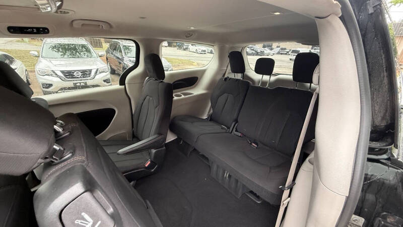 2017 Chrysler Pacifica Touring