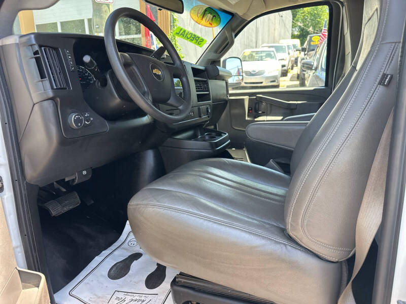 2019 Chevrolet Express 2500