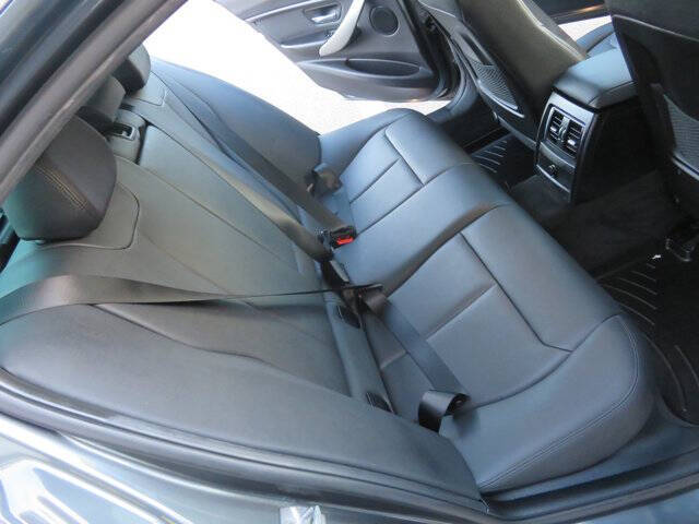 2018 BMW 3 Series 320i xDrive