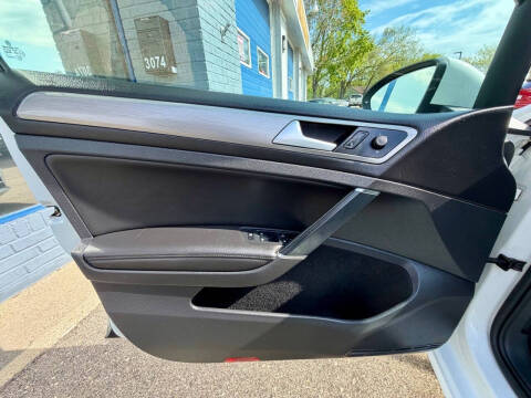 2015 Volkswagen Golf TDI S