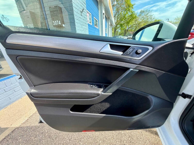 2015 Volkswagen Golf TDI S