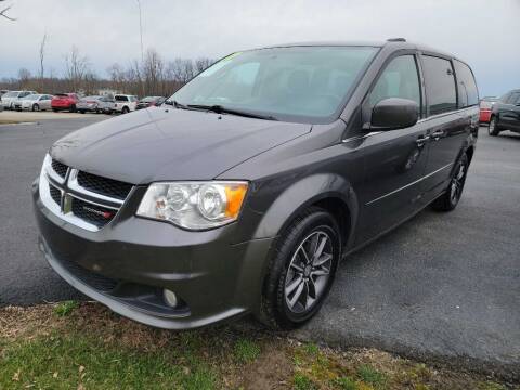 2017 Dodge Grand Caravan for sale at Pack's Peak Auto in Hillsboro OH